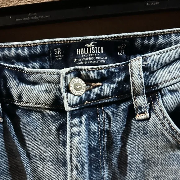 Hollister Light Blue Patchwork Straight Jeans - Picture 2 of 4